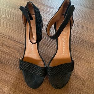 Jeffrey Campbell bough Heels Sandals size 7